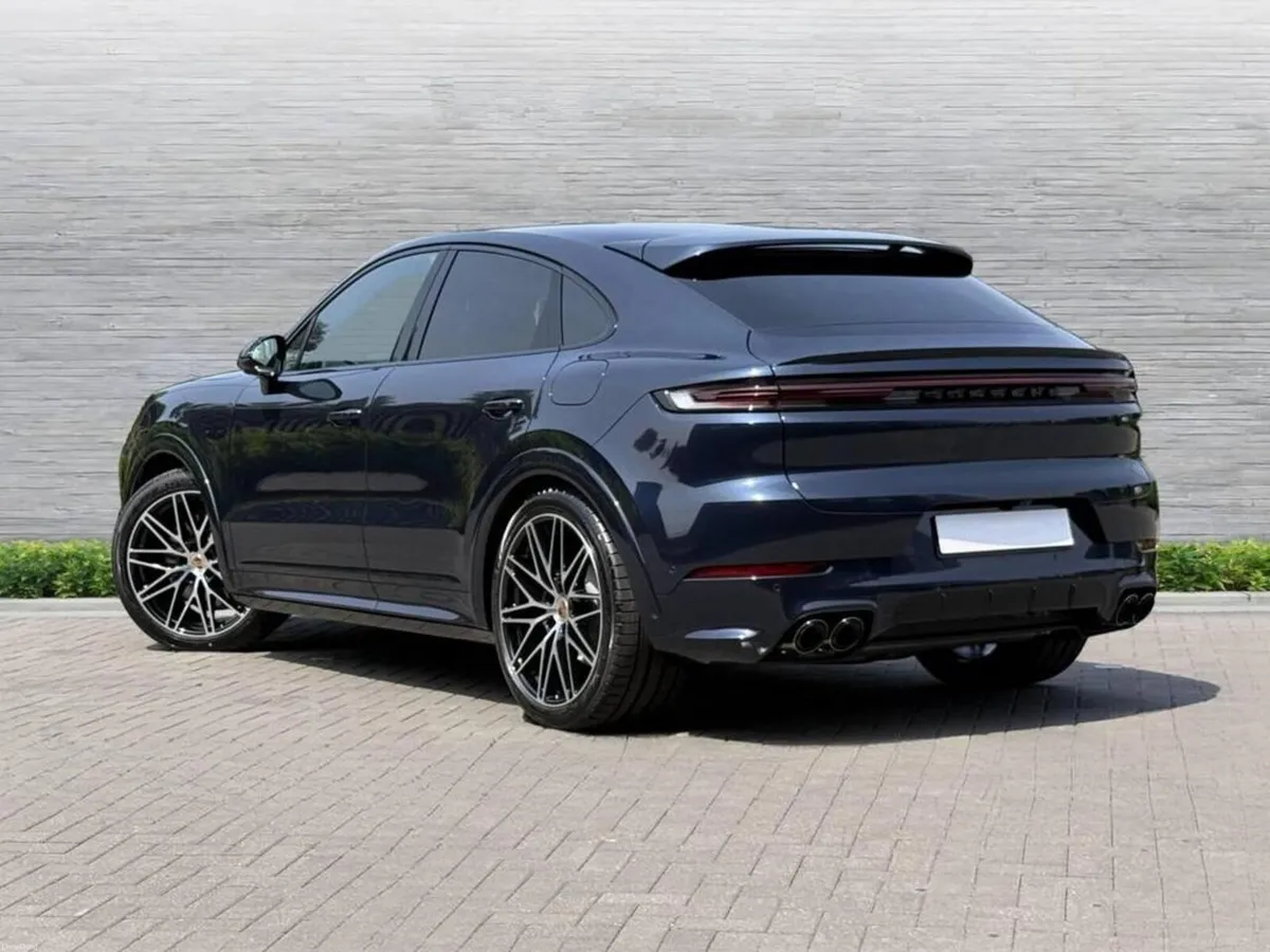 Porsche Cayenne Coupe Low Km - Image 2