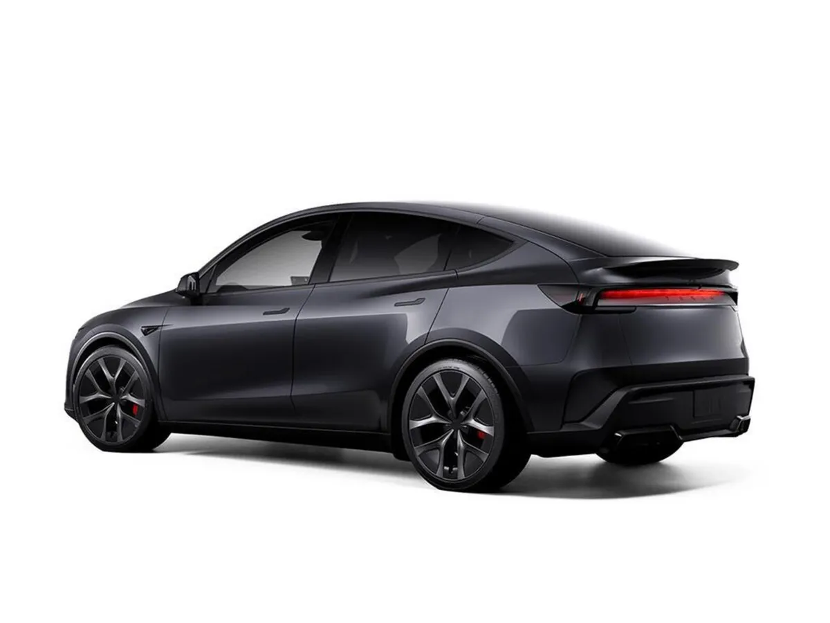 Tesla Model Y 2026 Performance - Image 2