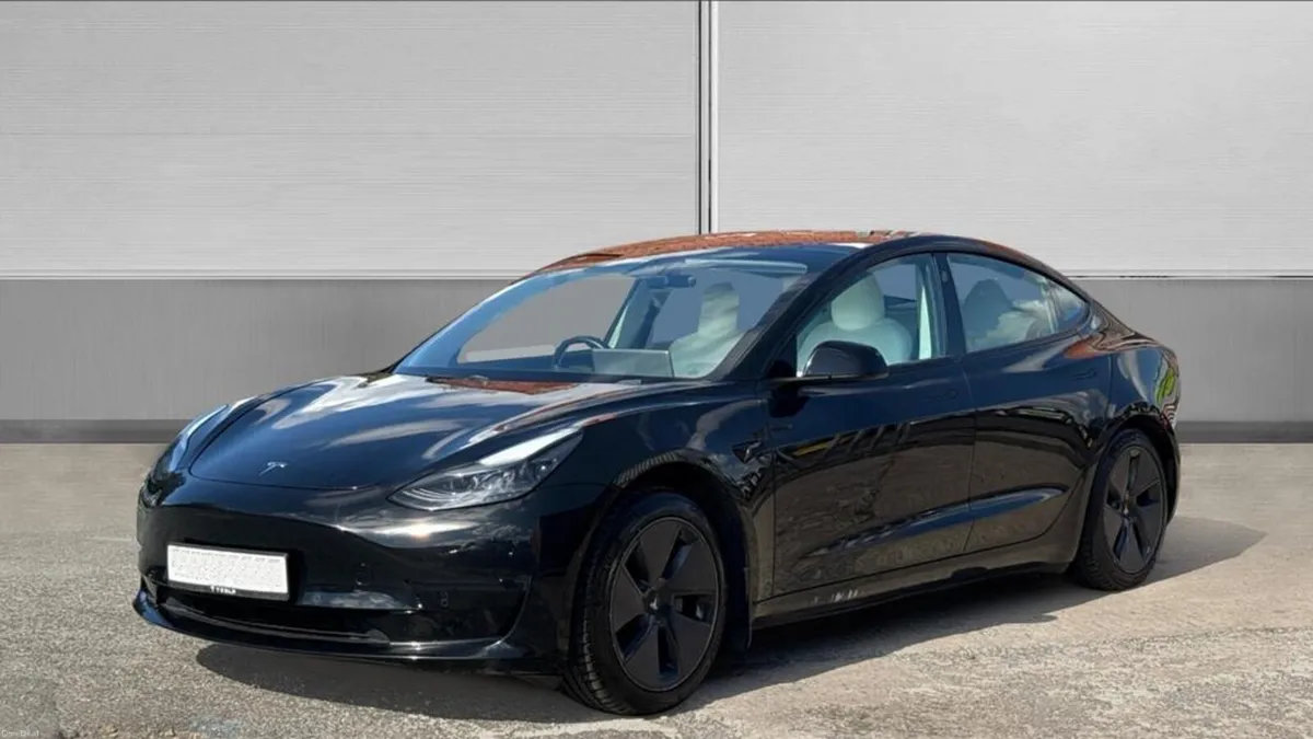 Tesla Model 3 White Interior - Image 1