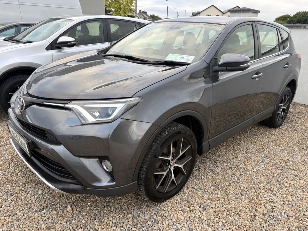 Toyota RAV4 2.0 D 143 Luna Sport - Image 5
