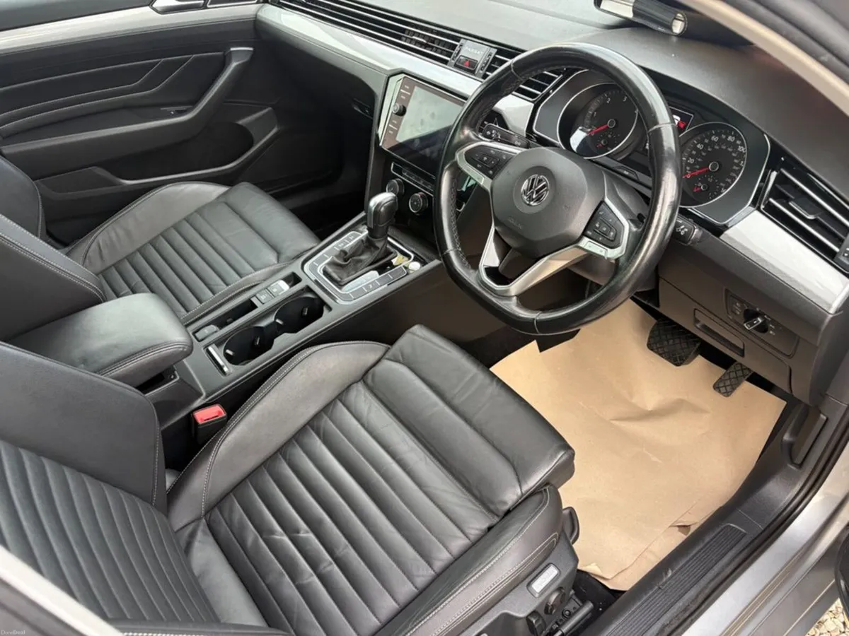 Volkswagen Passat 2.0 TDI 150 SEL Automatic - Image 4