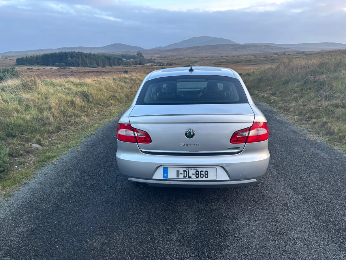 Skoda Superb 2011 Elegance - Image 4