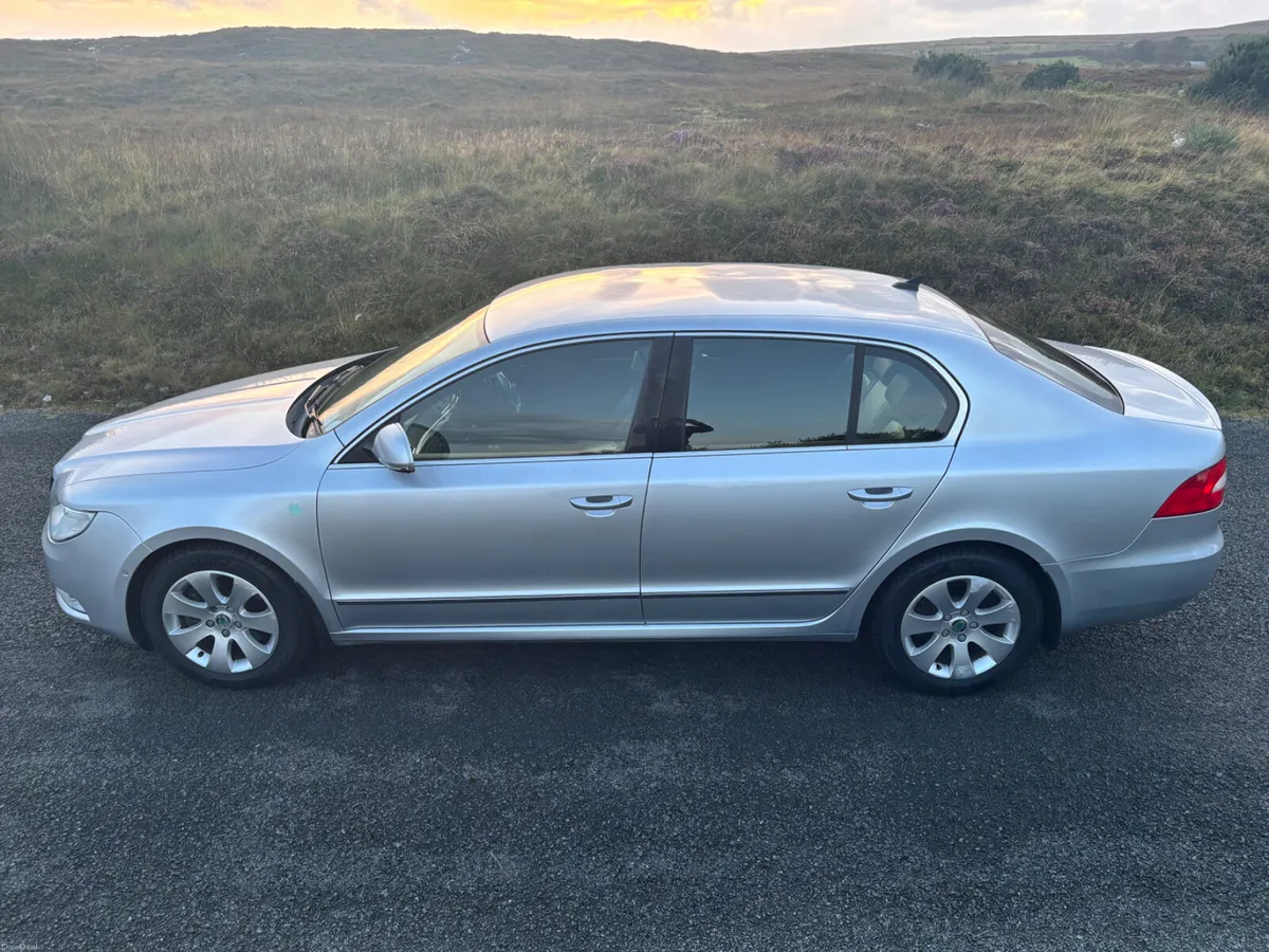Skoda Superb 2011 Elegance - Image 6