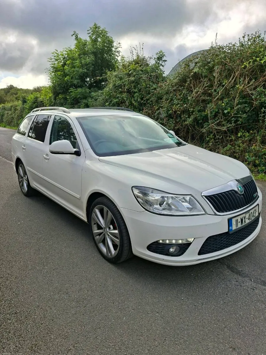 SKODA OCTAVIA VRS 2011 ESTATE - Image 1