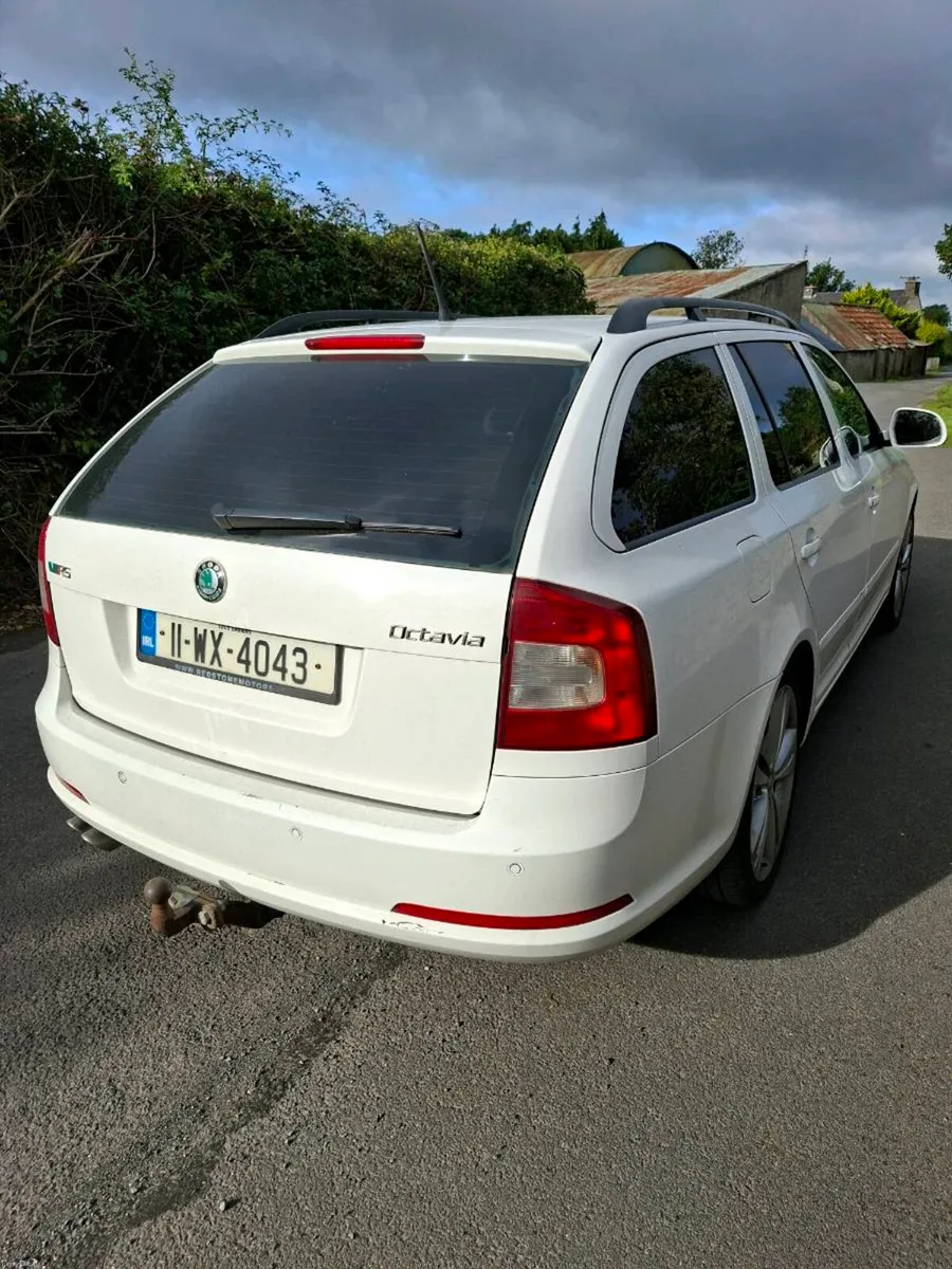 SKODA OCTAVIA VRS 2011 ESTATE - Image 4