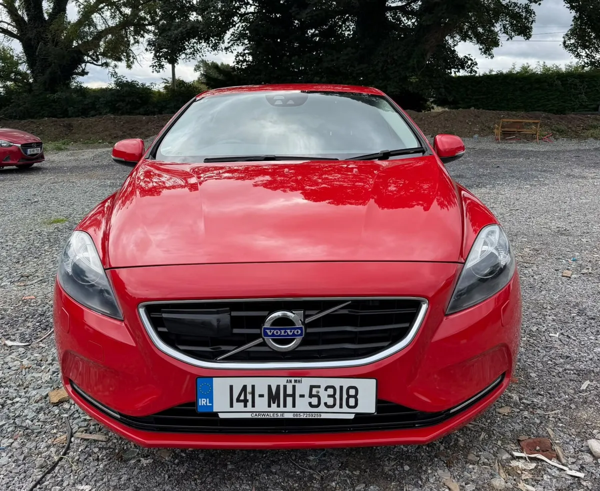 Volvo V40 1.6 Petrol Automatic - Image 5