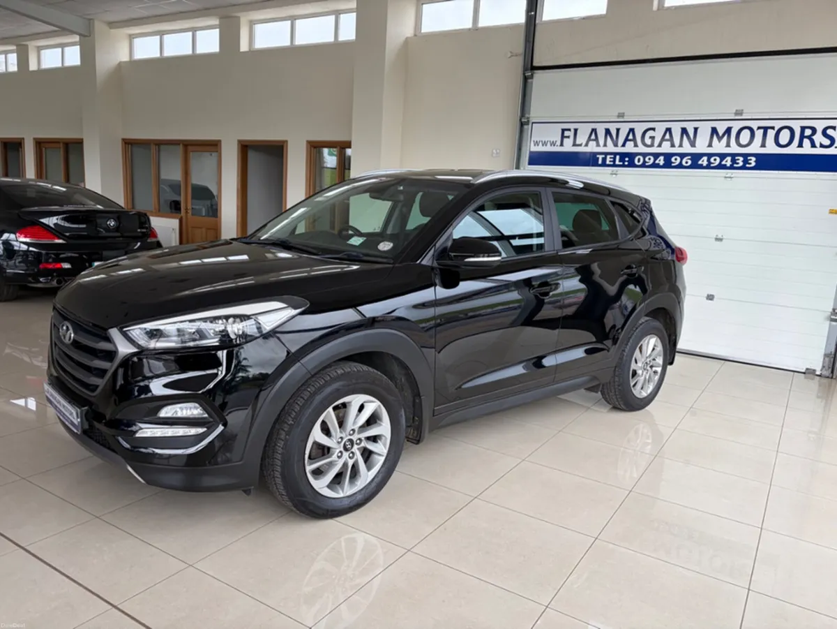 Hyundai Tucson EXECUTIVE 5DR - Image 2