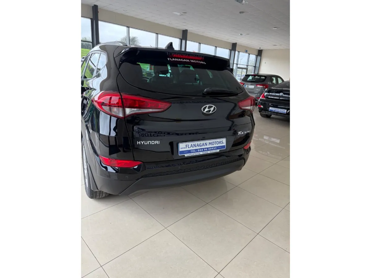 Hyundai Tucson EXECUTIVE 5DR - Image 3