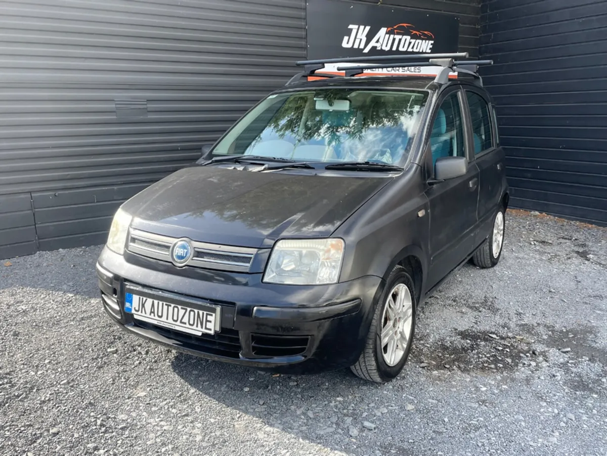 Fiat Panda DYNAMICS 5DR - Image 3