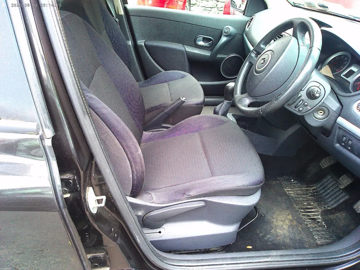 Renault Clio 3 1.2 16V DYNAMIQUE - Image 6