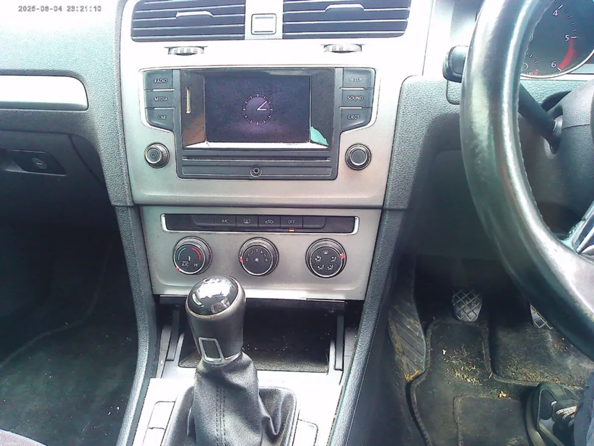 Volkswagen Golf TRENDLINE 1.6 TDI MANUAL 5SPEED 90 - Image 4