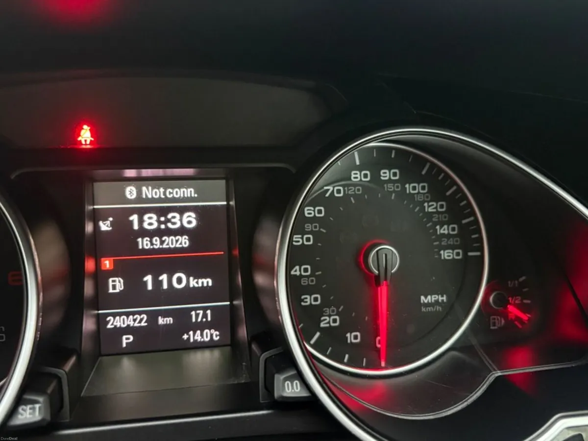 Audi A5 2.0 TDI 190 Quattro Plus DSG Black Edition - Image 6