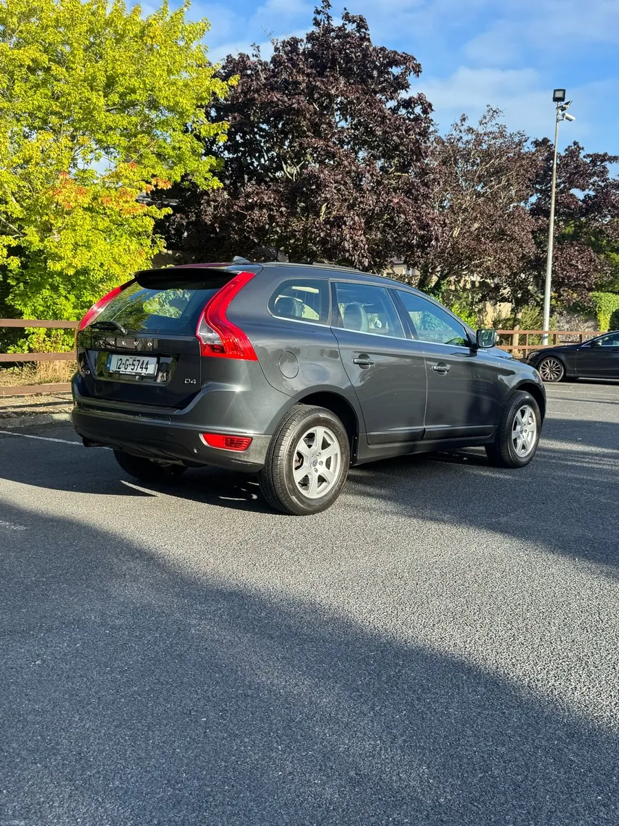 Volvo XC60 - Image 3