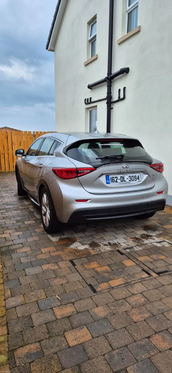 Infiniti Q30 2016 - Image 3