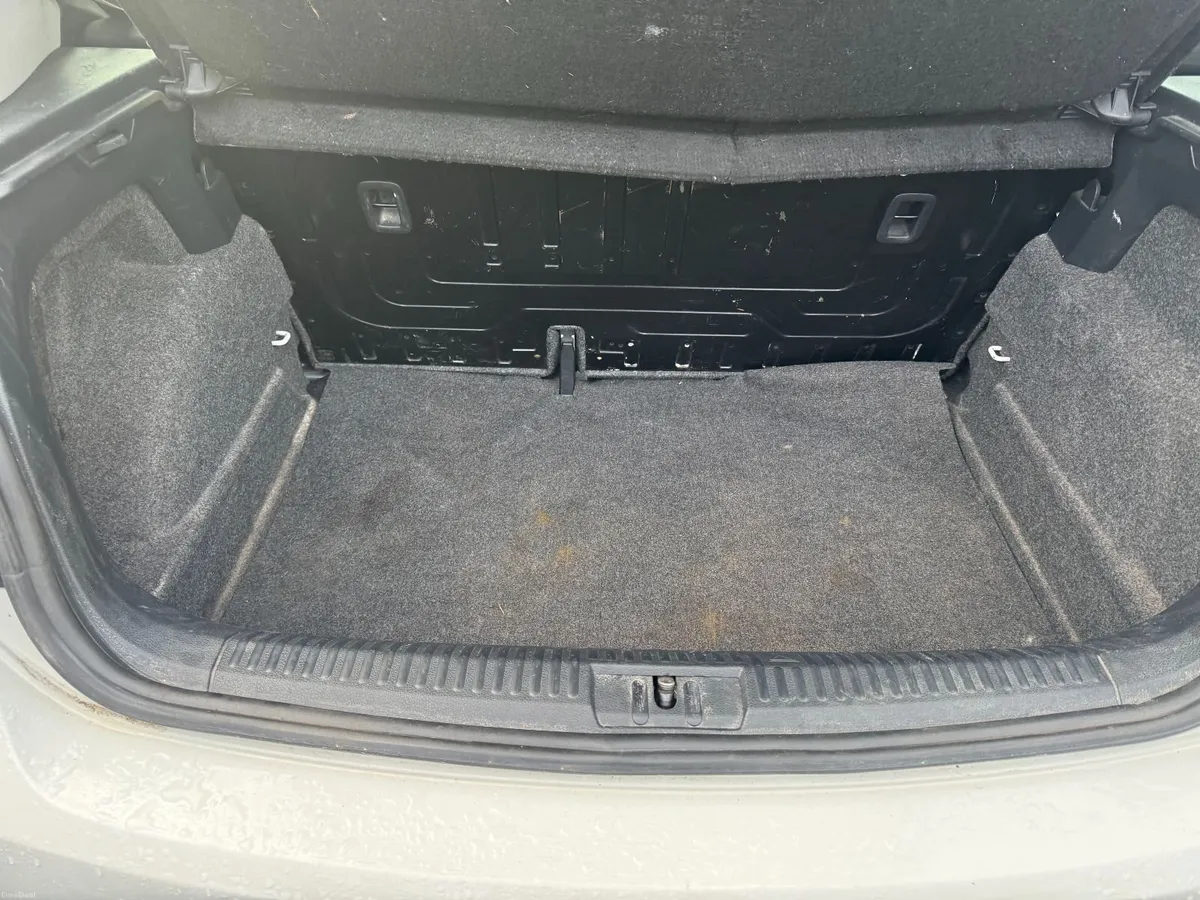 Volkswagen Polo 2011 - Image 5