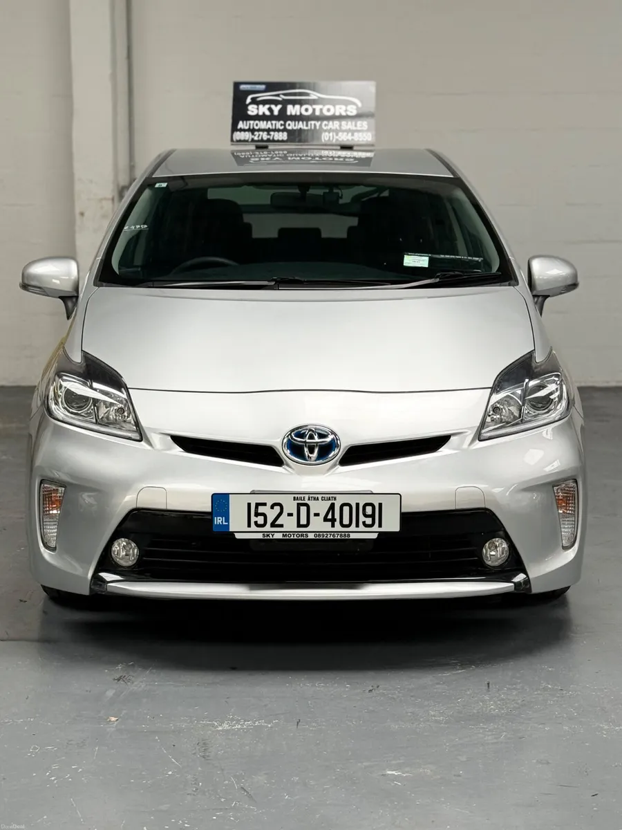 2015 Toyota Prius 1.8 Hybrid Automatic - Image 2