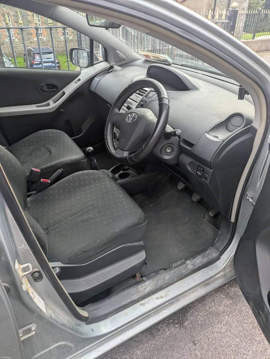 Toyota Yaris 2008 - Image 5