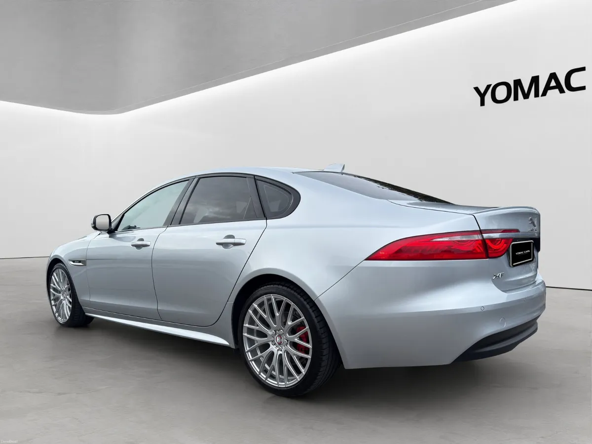JAGUAR XF 2016 R-SPORT 2.0D AUTO - Image 4