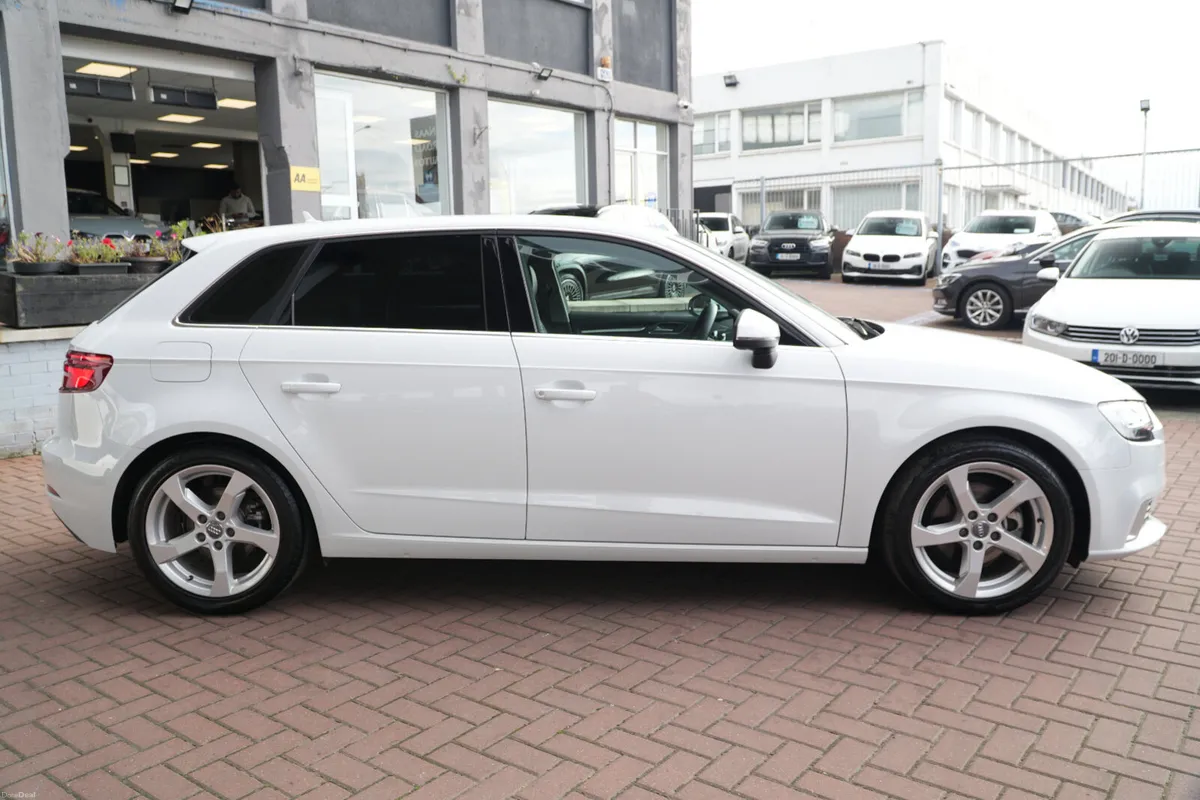 2018 AUDI A3 TFSI ONLY 28000 KMS - Image 3