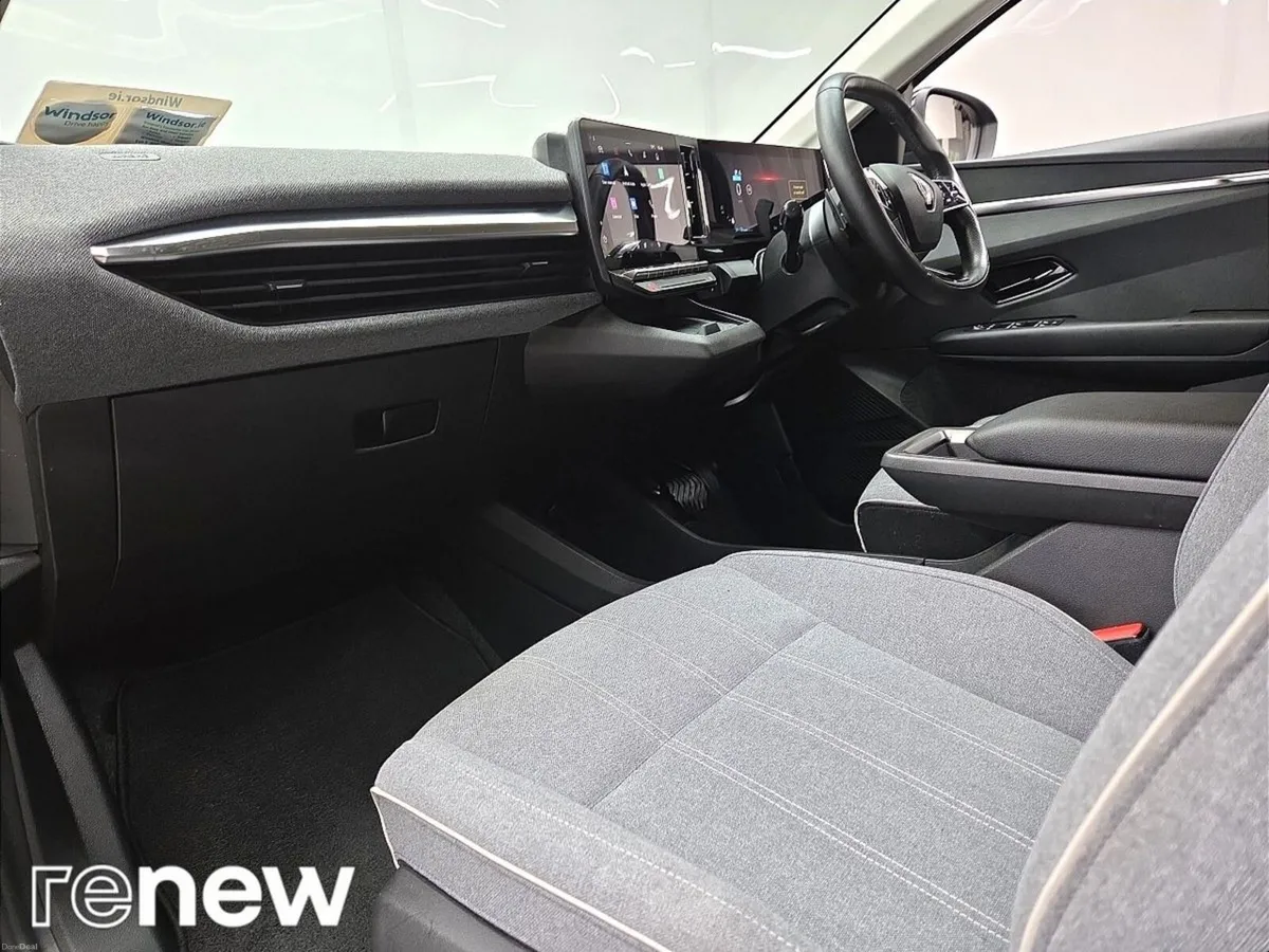 Renault Megane E-Tech Equilibre EV40 5DR Auto - Image 5