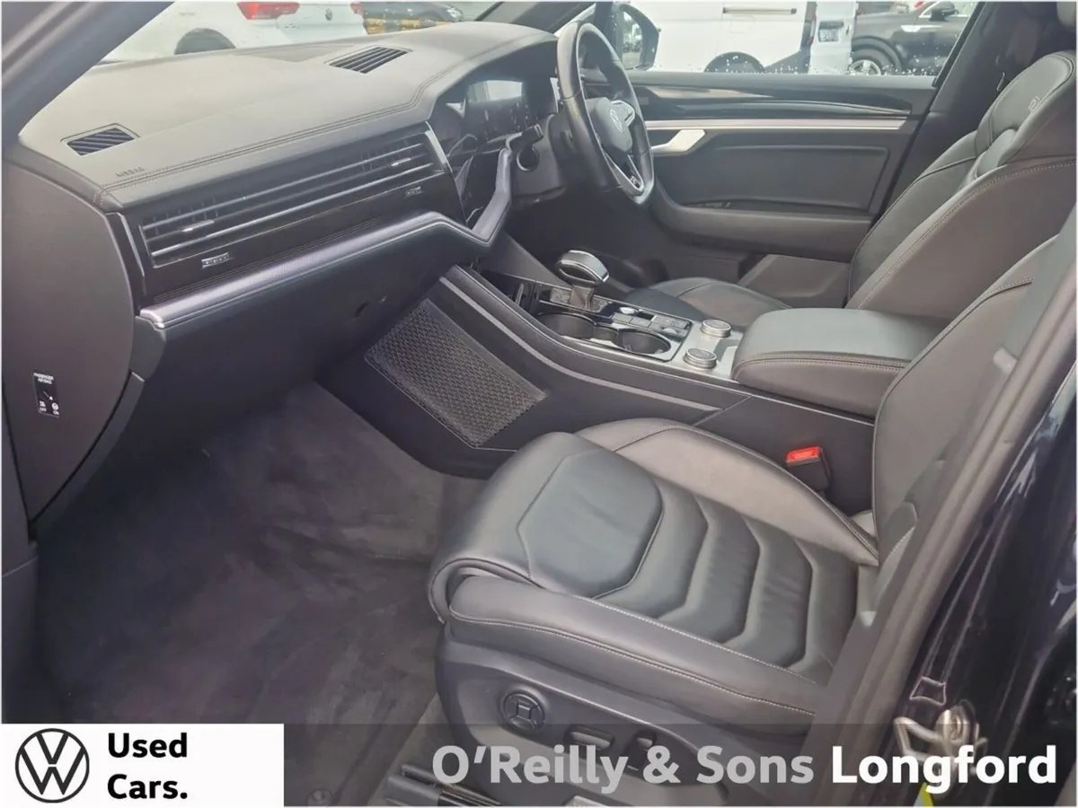 Volkswagen Touareg 3.0 TDI V6 BLACK EDITION 286BHP - Image 4