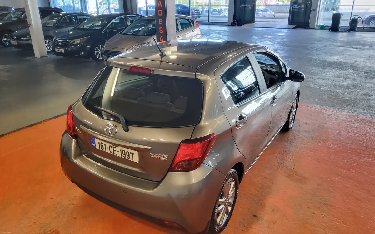 Toyota Yaris 2016 - Image 2