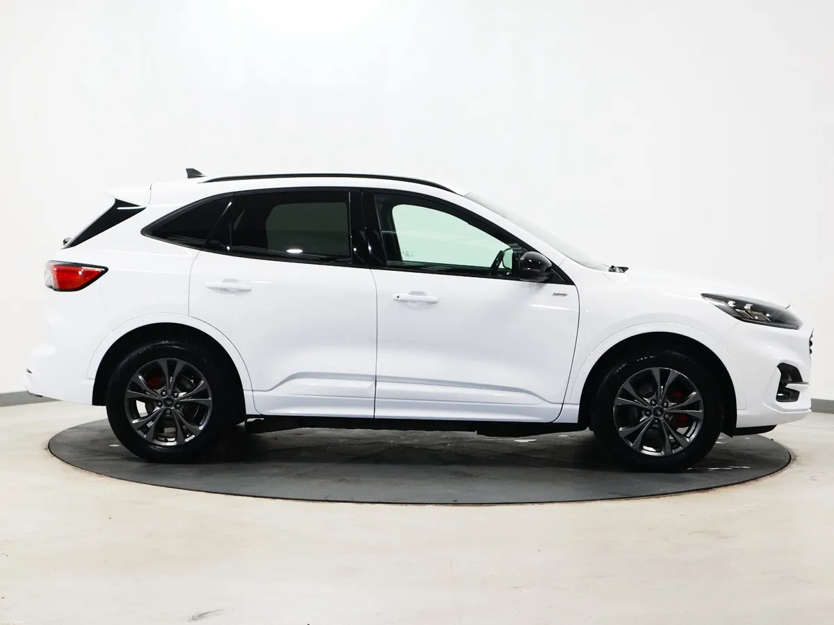 *35* 2023 Ford Kuga 2.5 ST-LINE AUTO - Image 2