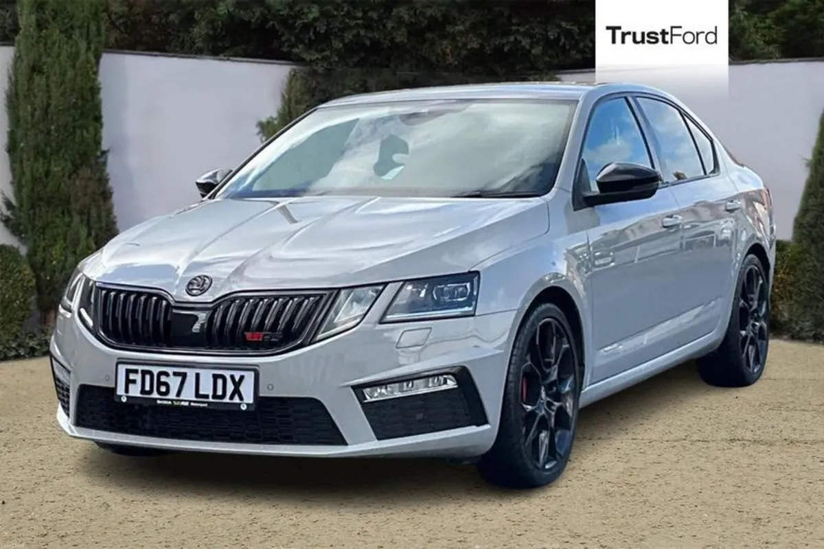 Skoda Octavia 2.0 TSI 245 vRS 5dr - Image 5