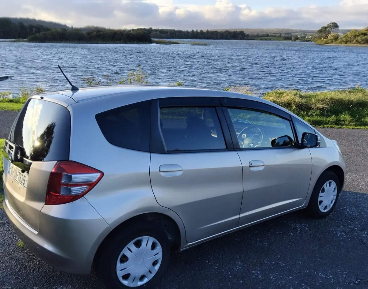 Honda Fit 2010 Automatic - Image 4