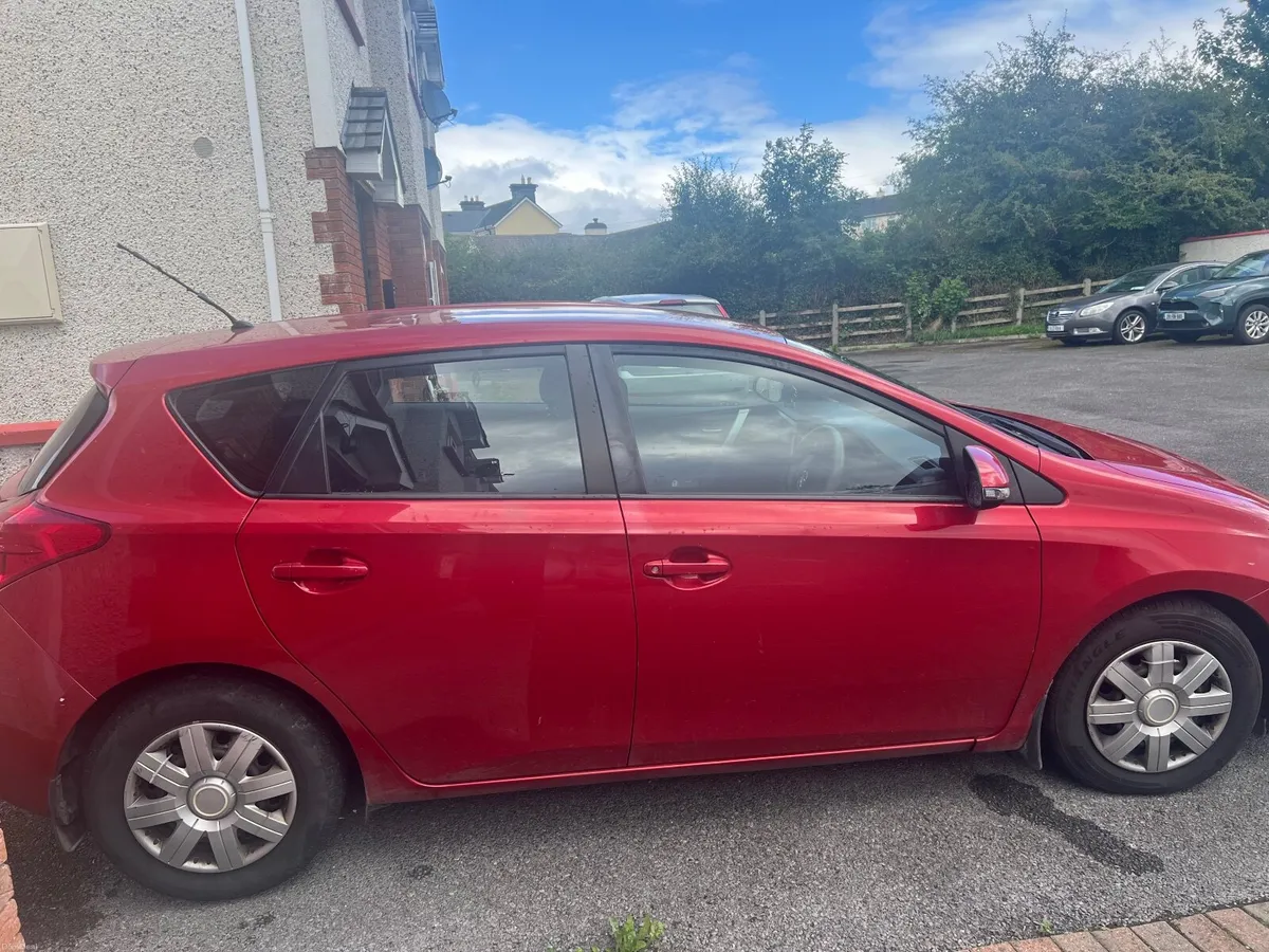 Toyota Auris 2013 - Image 3