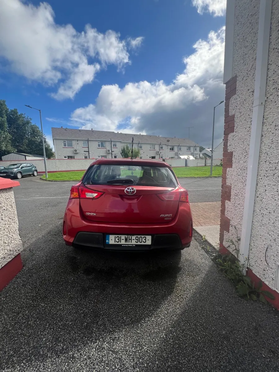 Toyota Auris 2013 - Image 1