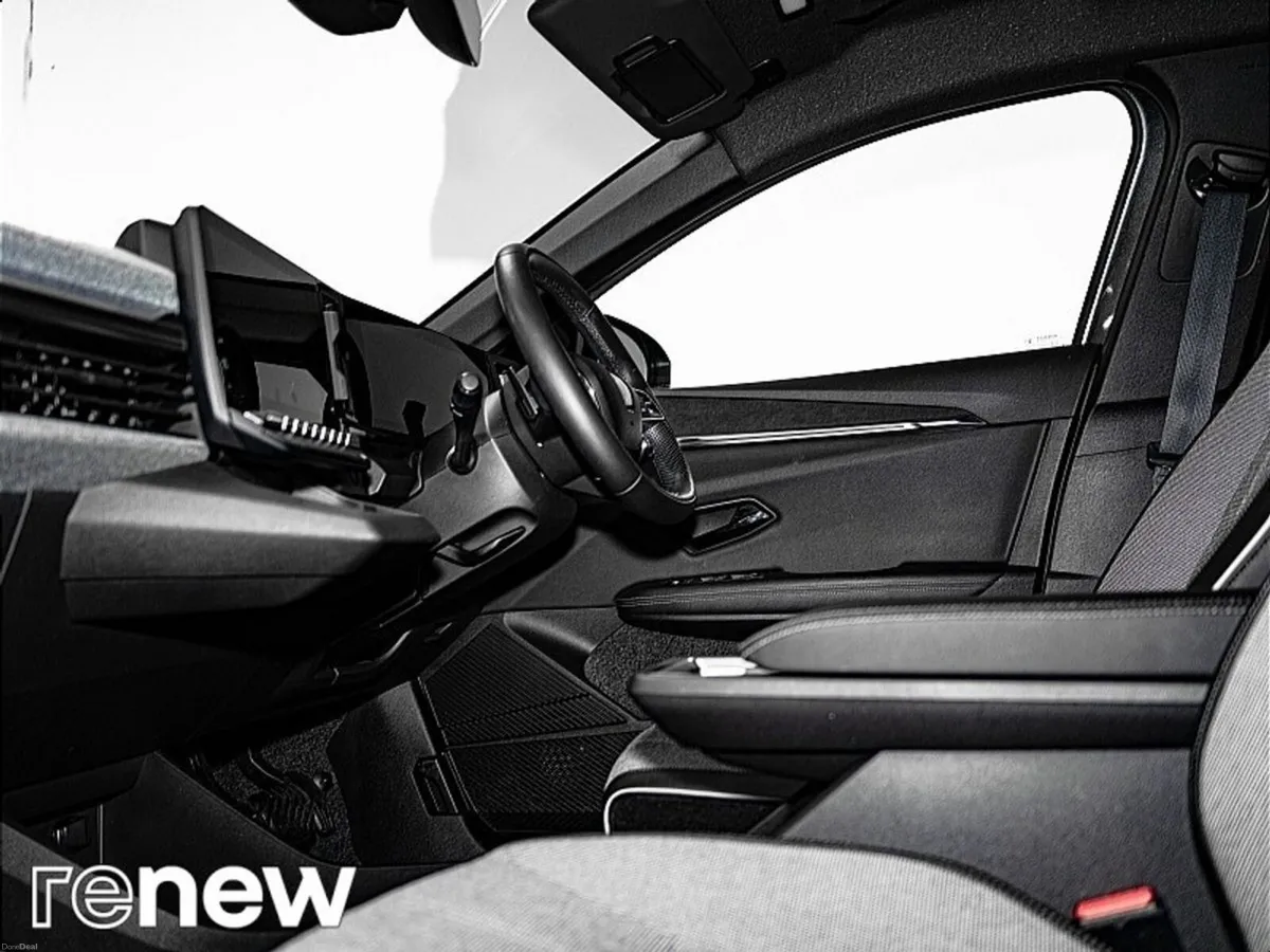 Renault Megane E-Tech EV60 220hp Techno - Image 5