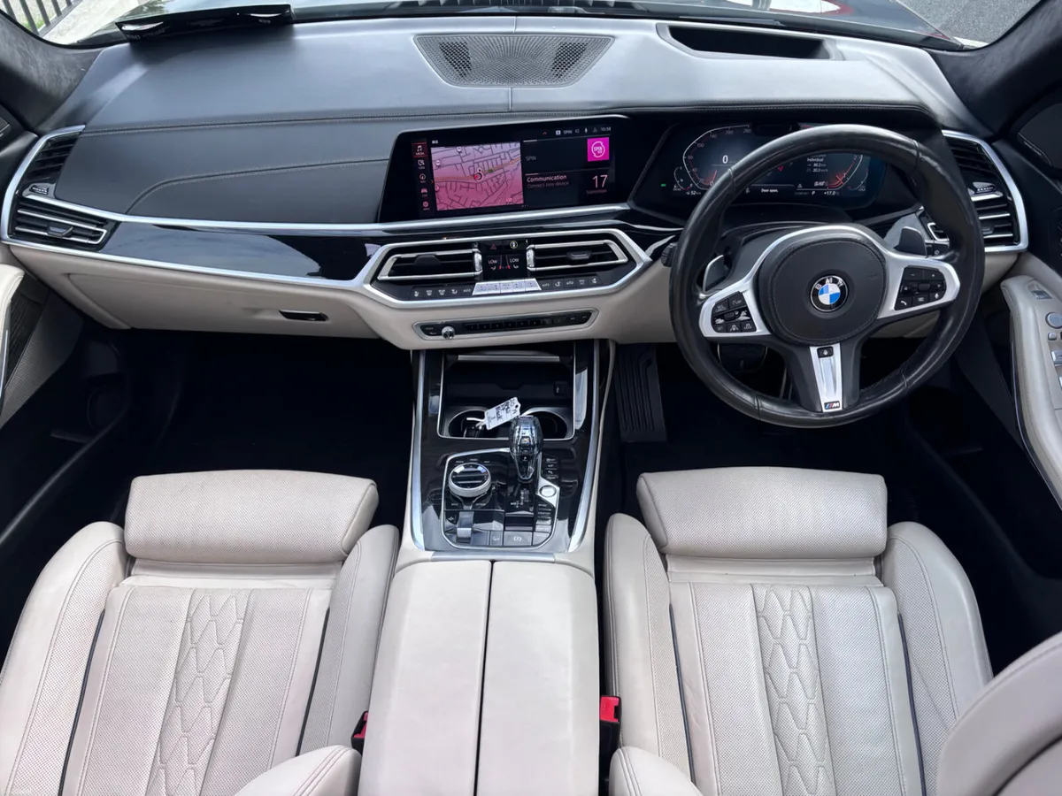 BMW X7 XDRIVE 30D 7 SEATER // SUNROOF // HIGH SPEC - Image 2
