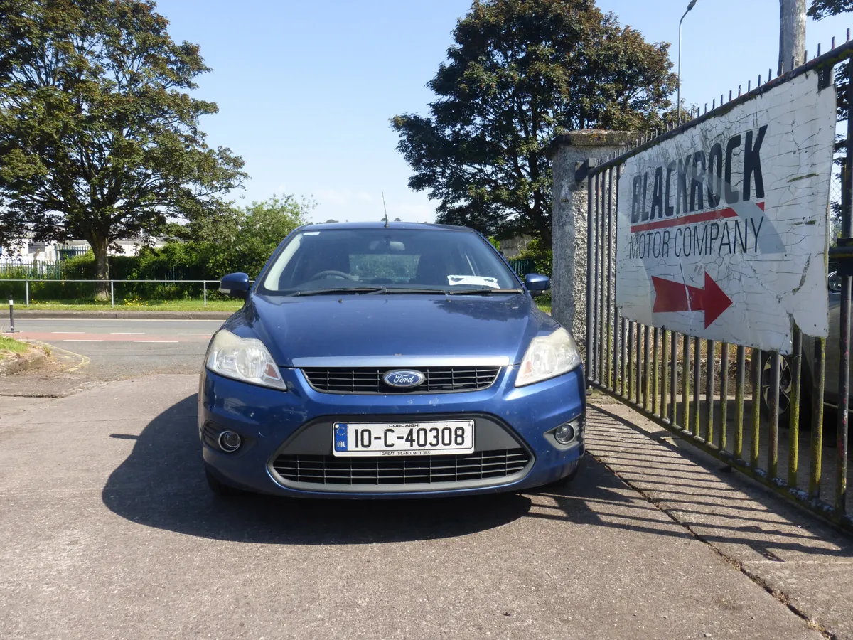 Ford Focus 2010 - Image 2