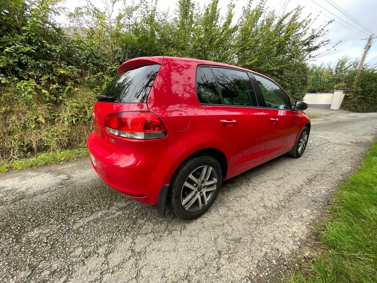 Volkswagen golf - Image 6
