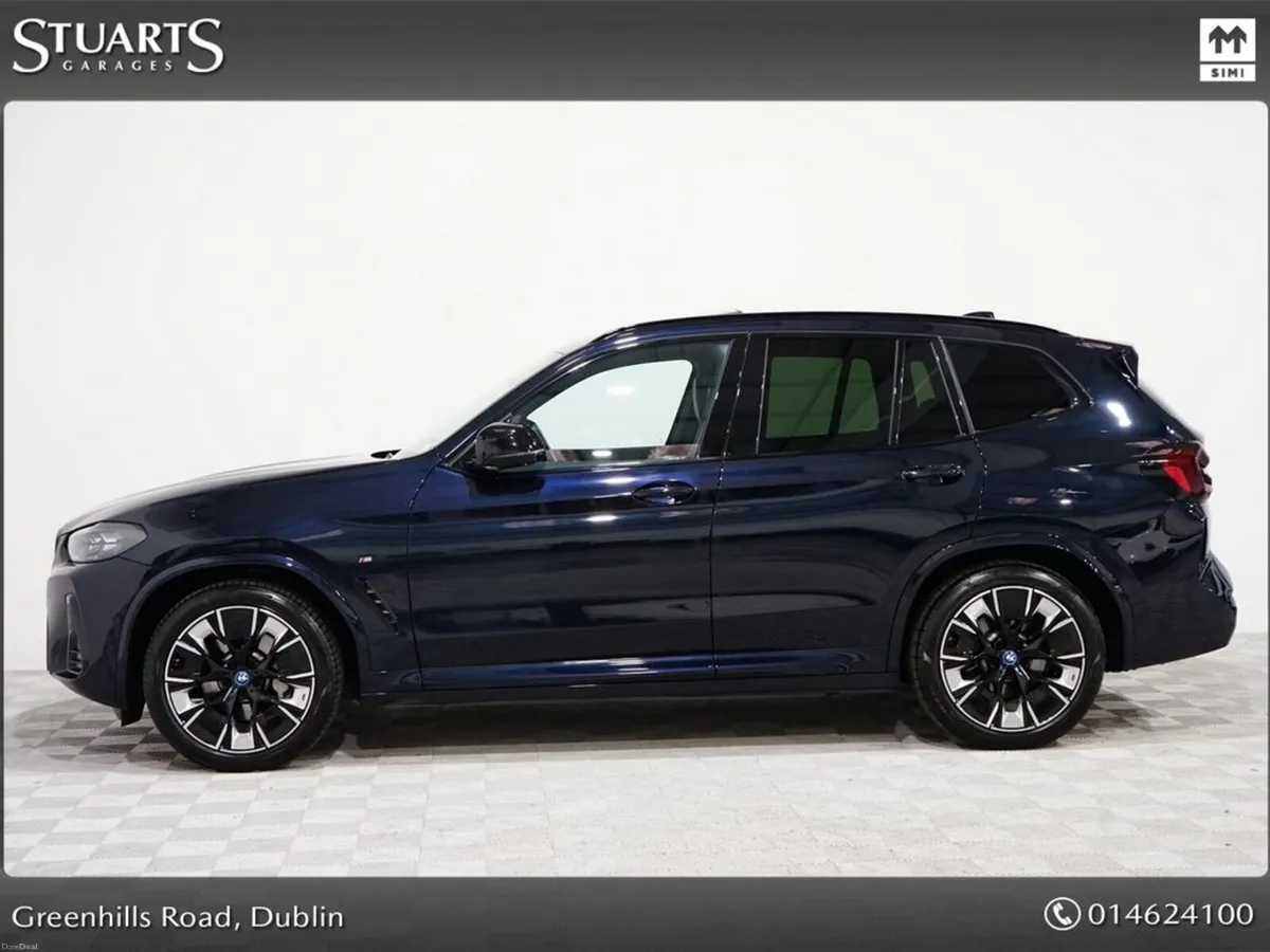 BMW iX3 **MASSIVE SPEC**SUNROOF, PRO PACK, TECH PA - Image 6