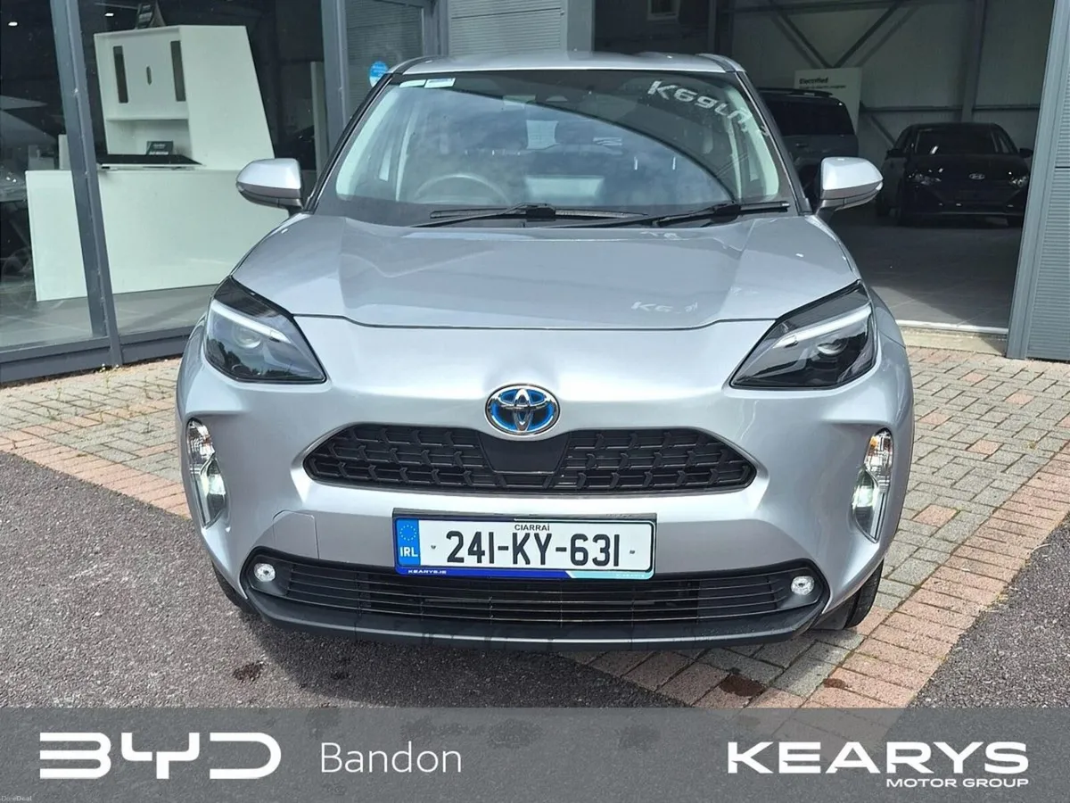 Toyota Yaris Cross Hybrid Luna 1.5 Petrol/Electric - Image 4