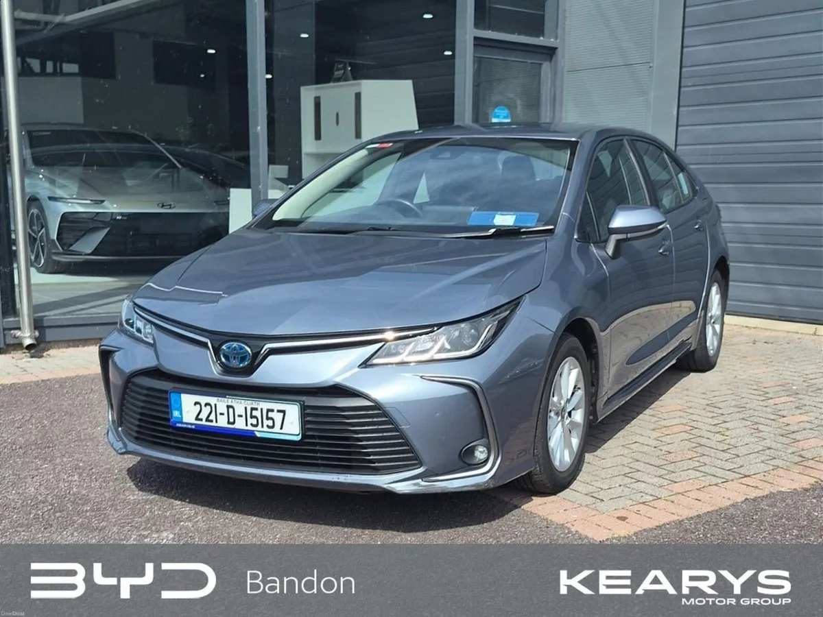 Toyota Corolla 1.8 Hybrid Luna Saloon - Image 4