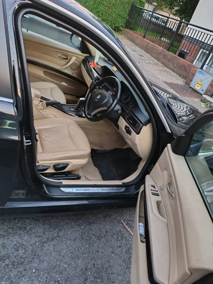 Car - Image 5