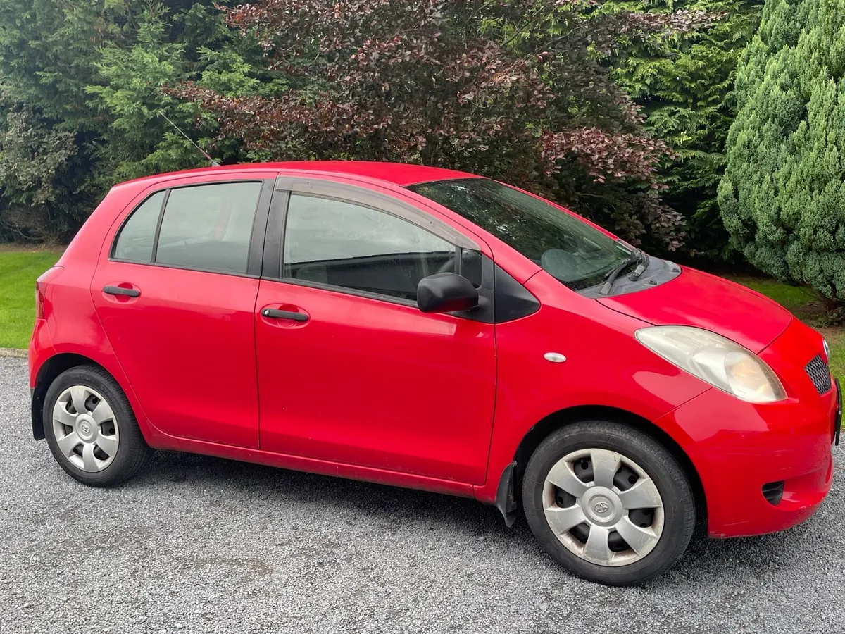 Toyota Yaris (low kms)1.0l Petrol - Image 4