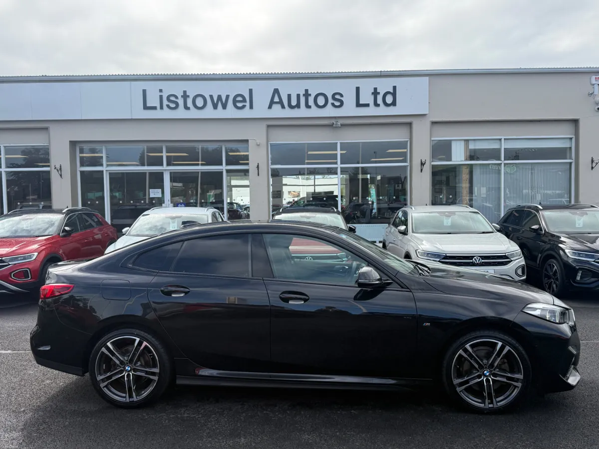 211 BMW 2 SERIES M-SPORT 2.0 DIESEL AUTOMATIC 150B - Image 1