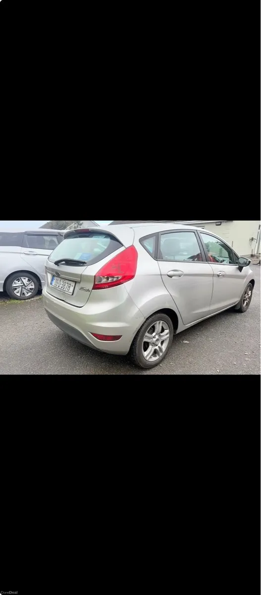Ford fiesta - Image 4