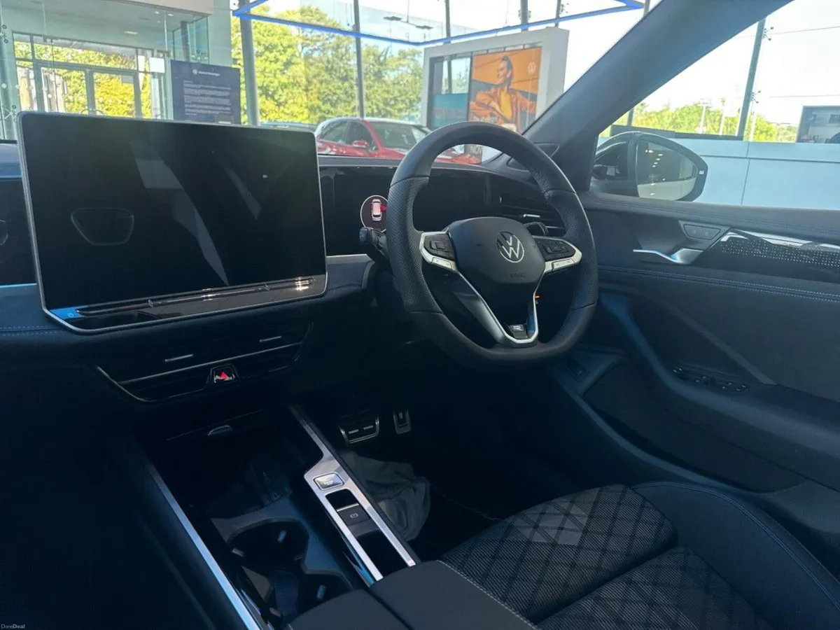 Volkswagen Passat 2.0TDI DSG 150HP R-LINE - Image 2