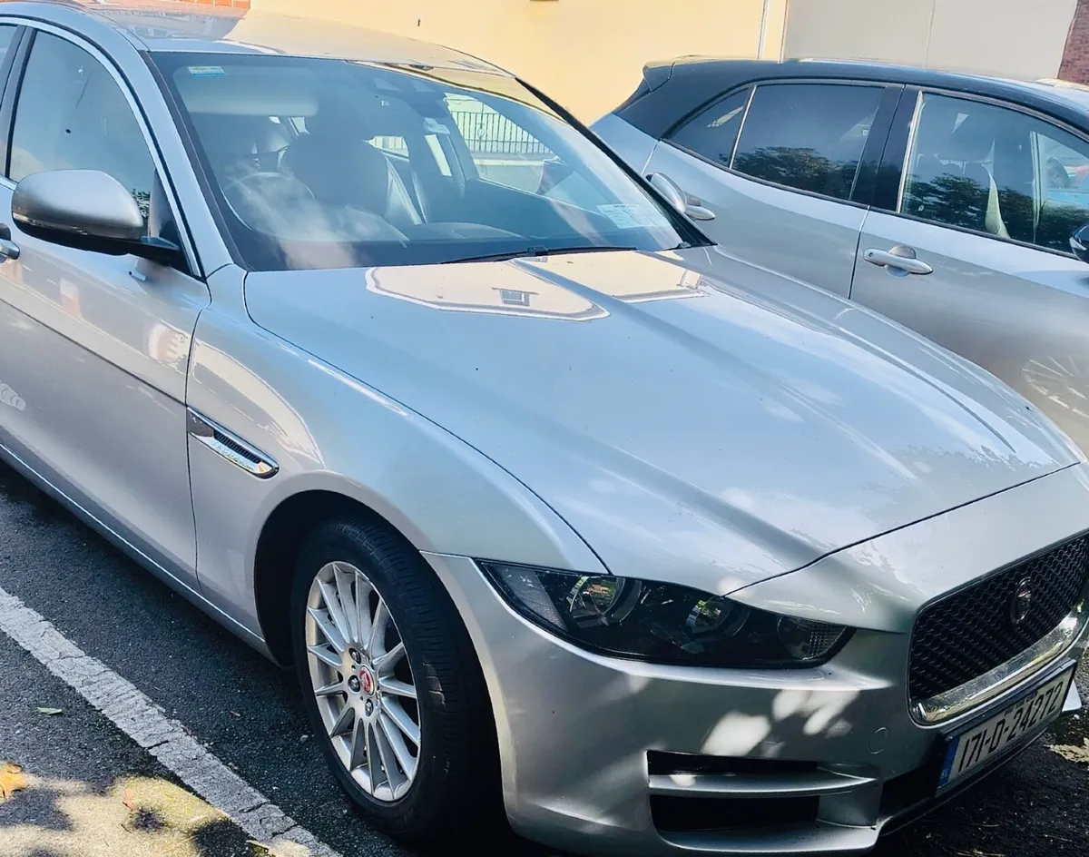 Jaguar XE 2017 - Image 3