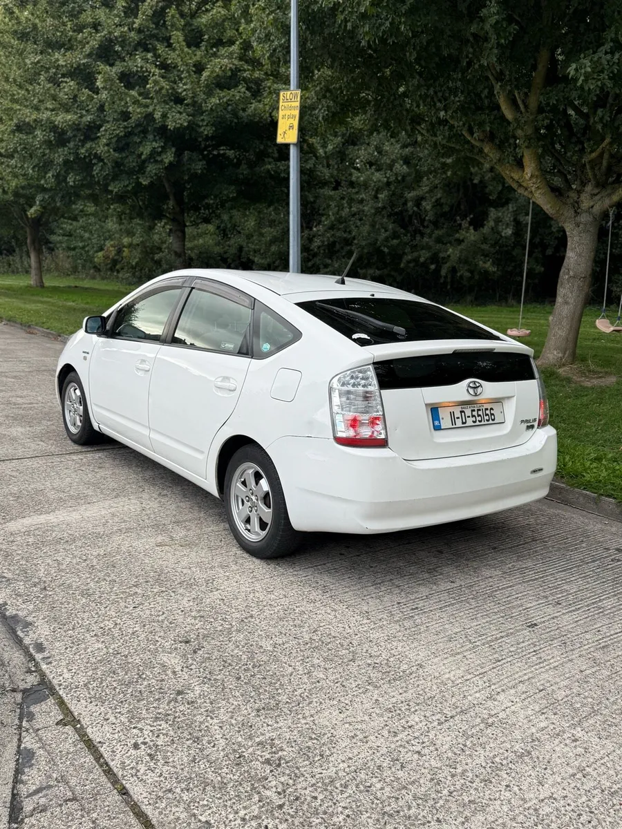Toyota Prius AUTO / NCT 7/27 / 141k kms*** - Image 6
