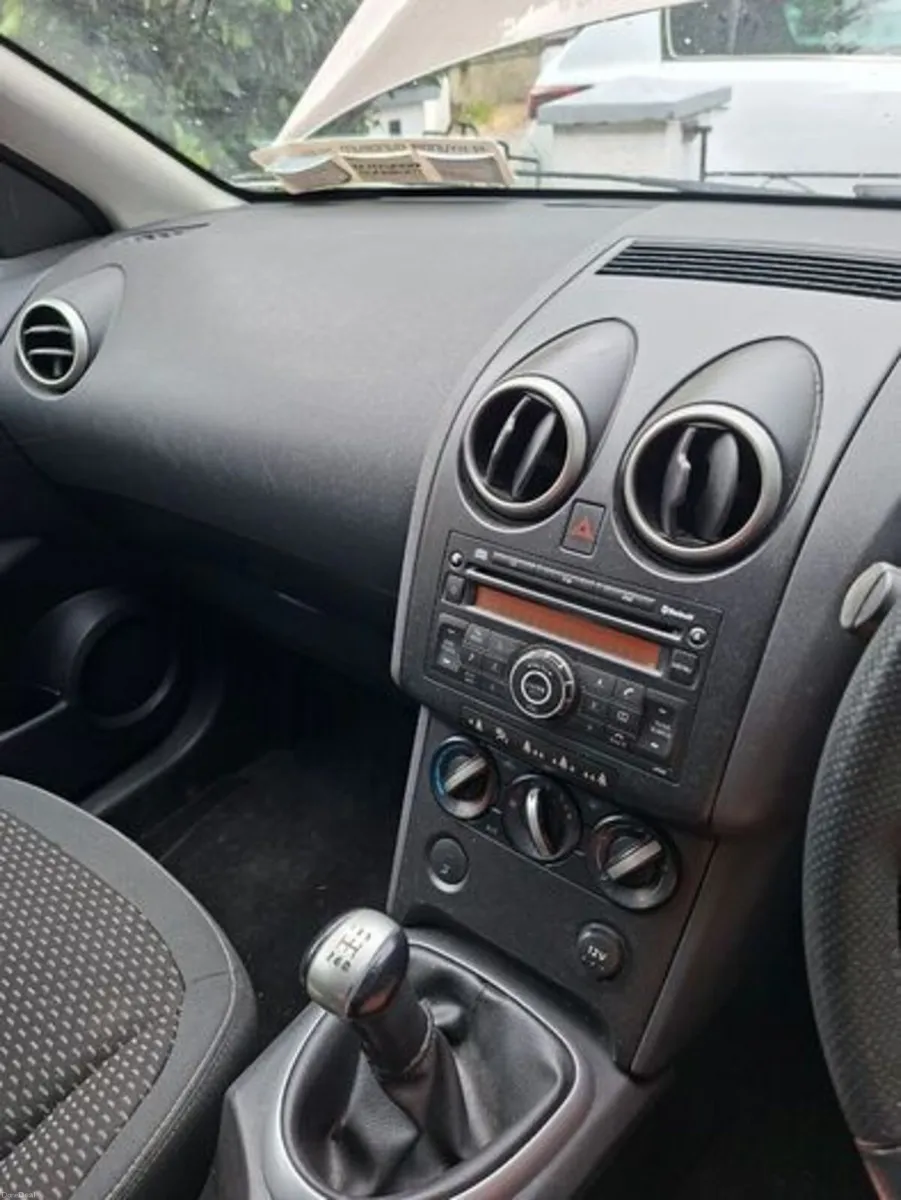 Nissan Qashqai 2009 - Image 2