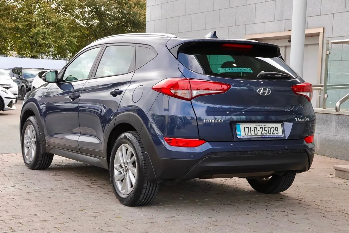Hyundai Tucson 1.7 D Executive 2WD , Low Mileage - Image 6