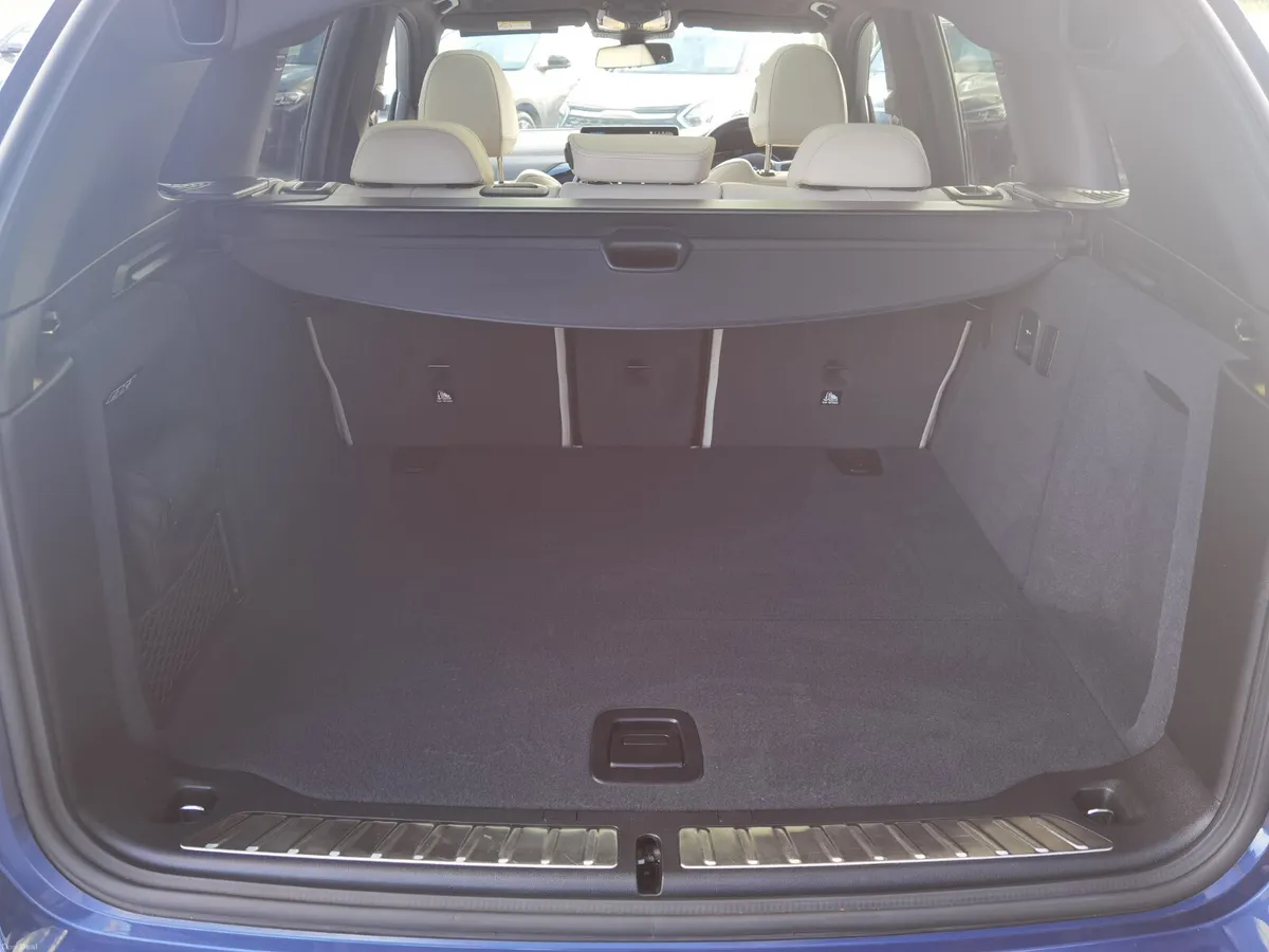 BMW iX3 M SPORT 80KWH 2024 - Image 5