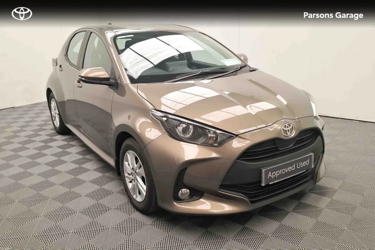 Toyota Yaris 1.5 LUNA - Image 1
