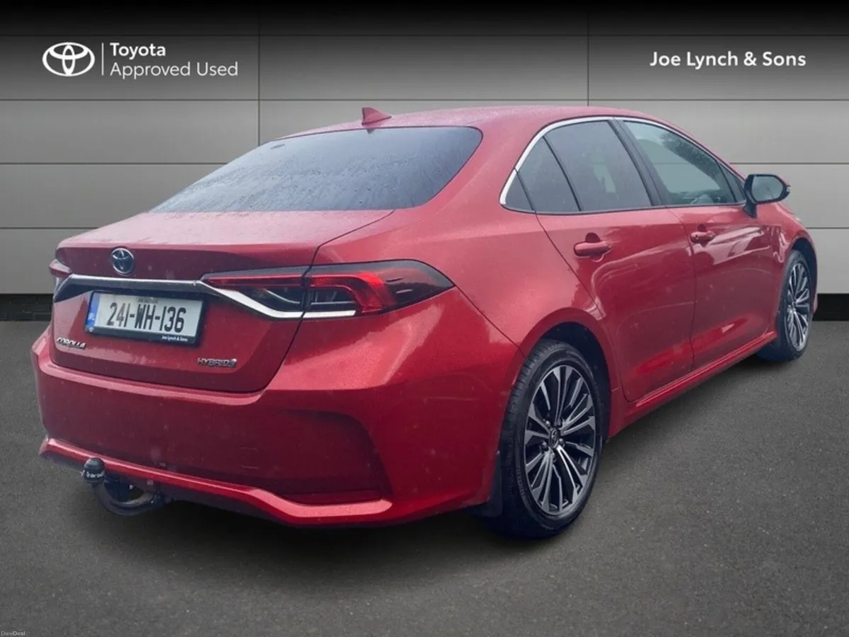 Toyota Corolla Luna Sport Saloon - Image 2